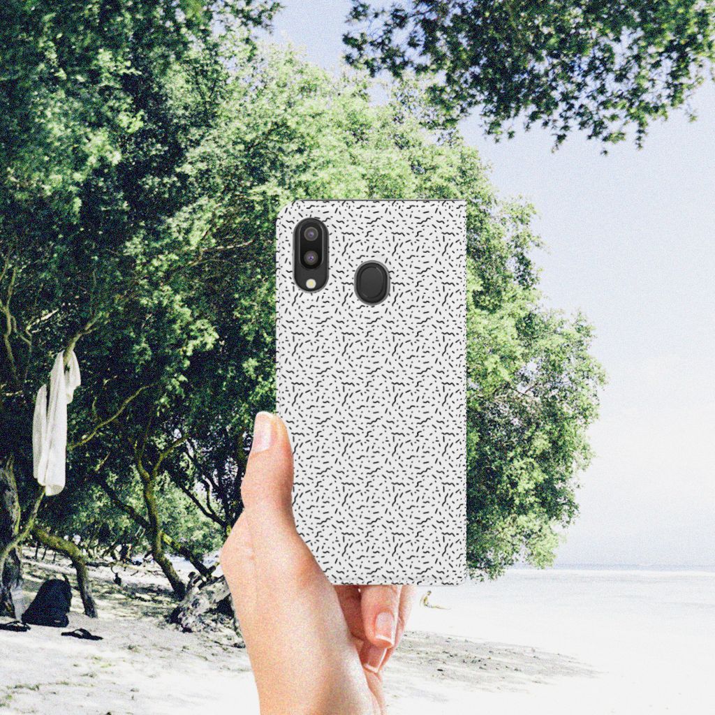 Samsung Galaxy M20 Hoesje met Magneet Stripes Dots
