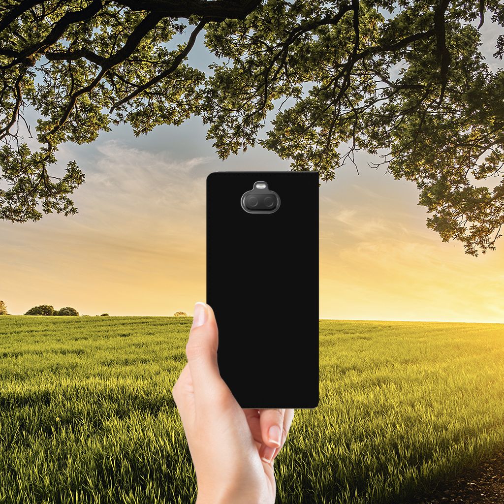 Sony Xperia 10 Plus Magnet Case Giraffe