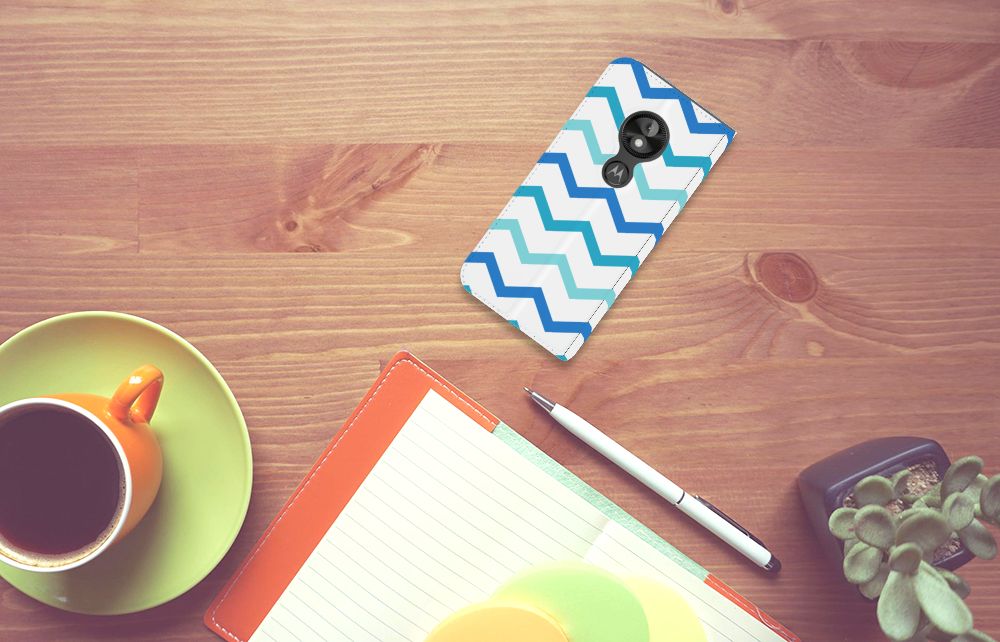 Motorola Moto E5 Play Hoesje met Magneet Zigzag Blauw