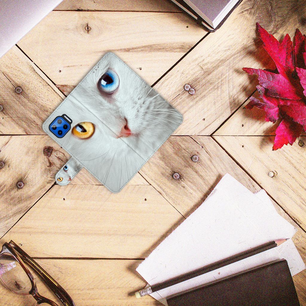 Motorola Moto G 5G Plus Telefoonhoesje met Pasjes Witte Kat