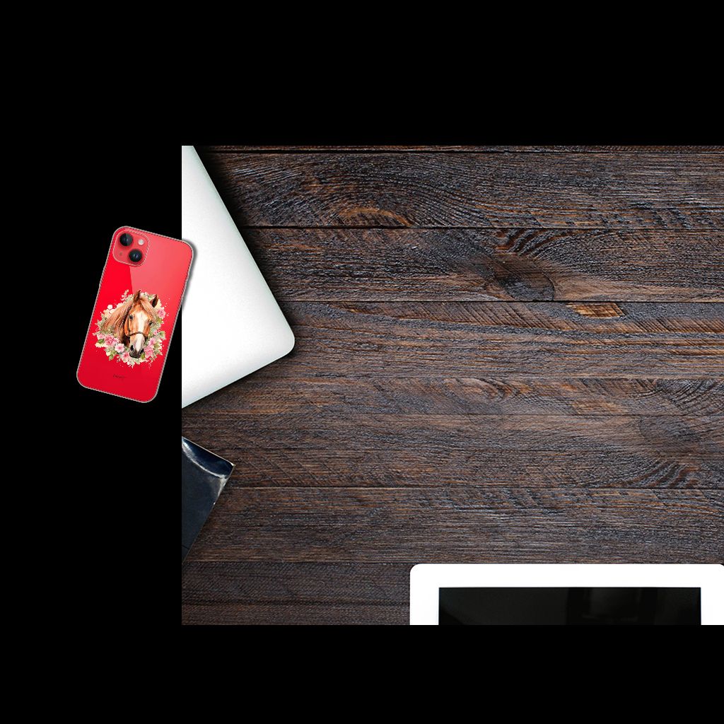 TPU Hoesje voor iPhone 14 Plus Paard met een mooi paard ontwerp op een houten achtergrond.