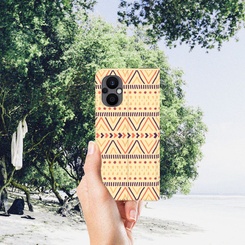 OPPO Reno8 Lite Hoesje met Magneet Aztec Yellow - B2C Telecom