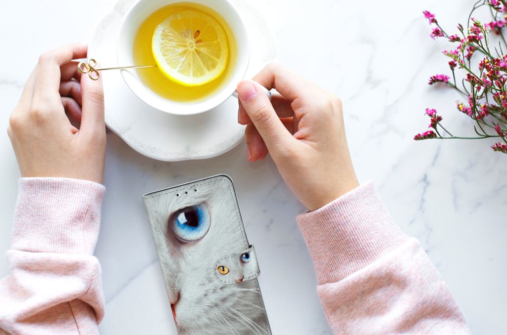 Alcatel 1S 2020 Telefoonhoesje met Pasjes Witte Kat