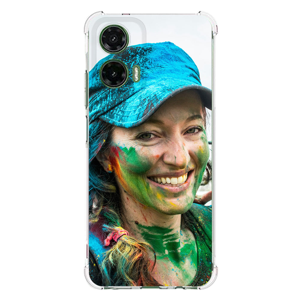 Anti-Shock Back Cover Hoesje Maken Motorola Moto G35 met kleurrijk ontwerp en glimlachende vrouw.