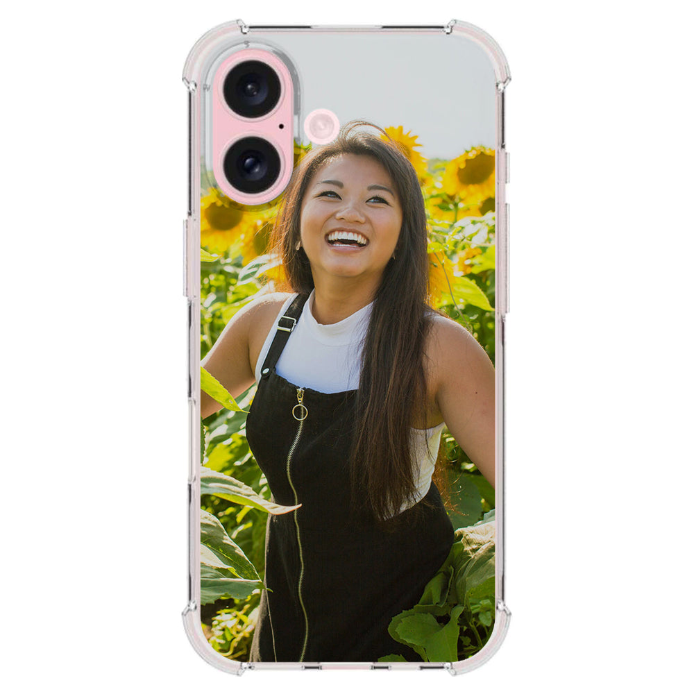 Anti-Shock Back Cover Hoesje Maken iPhone 16 met een vrolijke vrouw te midden van zonnebloemen.