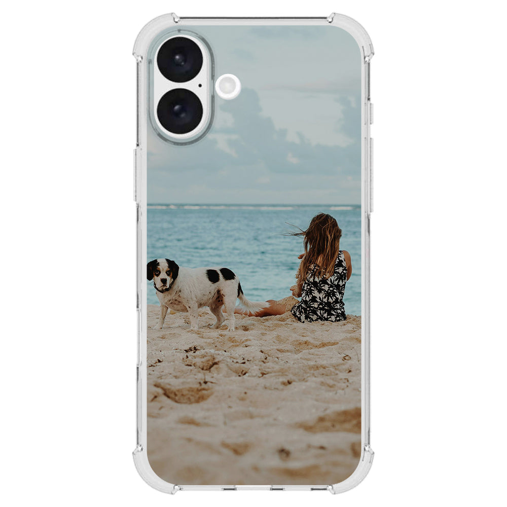 Anti-Shock Back Cover Hoesje Maken iPhone 16 Plus met afbeelding van meisje en hond op het strand.