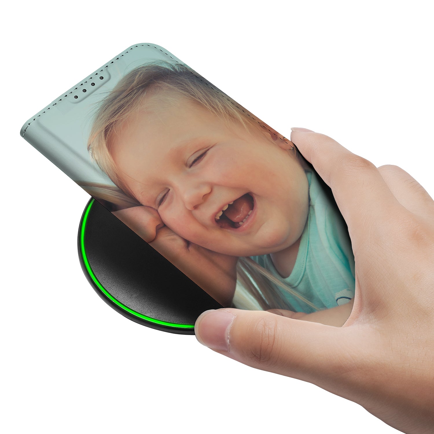 Stand Case Hoesje Maken voor de iPhone 16 Pro met een vrolijke foto van een kind erop.