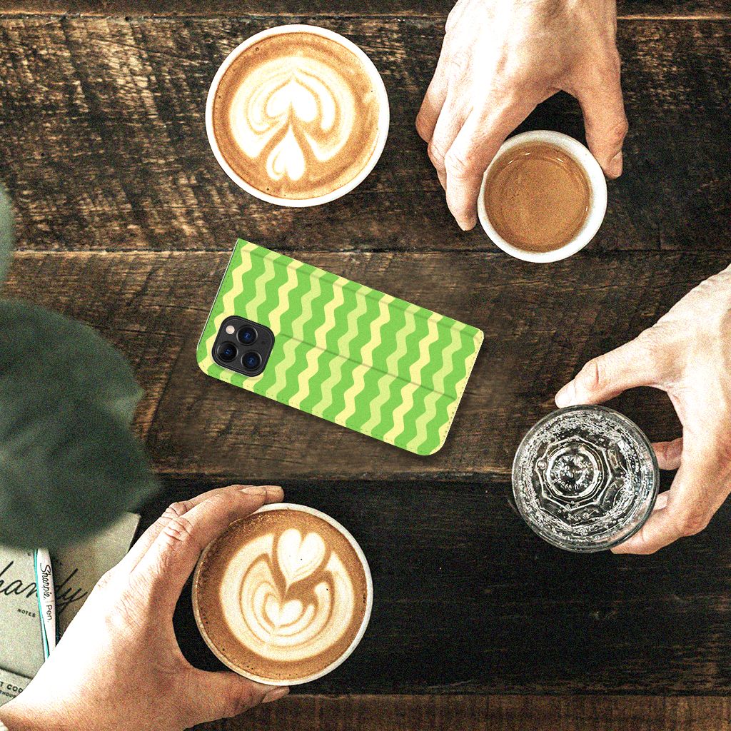 Apple iPhone 11 Pro Hoesje met Magneet Waves Green