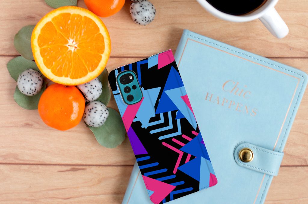 Motorola Moto G22 Stand Case Funky Triangle - B2C Telecom