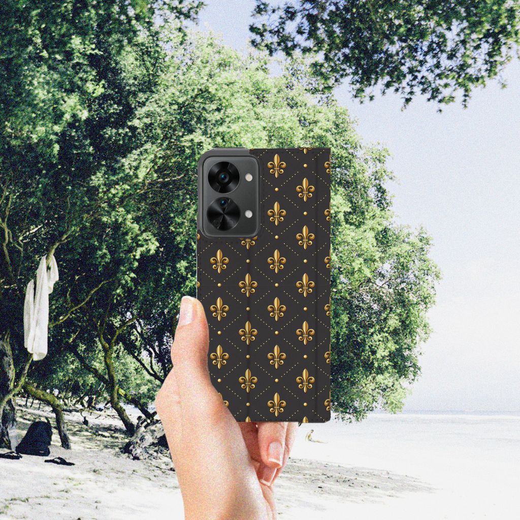 OnePlus Nord 2T Hoesje met Magneet Franse Lelie - B2C Telecom