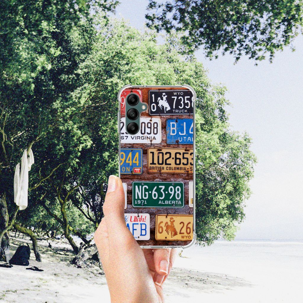 Samsung Galaxy A14 5G/4G Anti-shock Hoesje met foto Kentekenplaten met kleurrijke kentekenplaten op strand