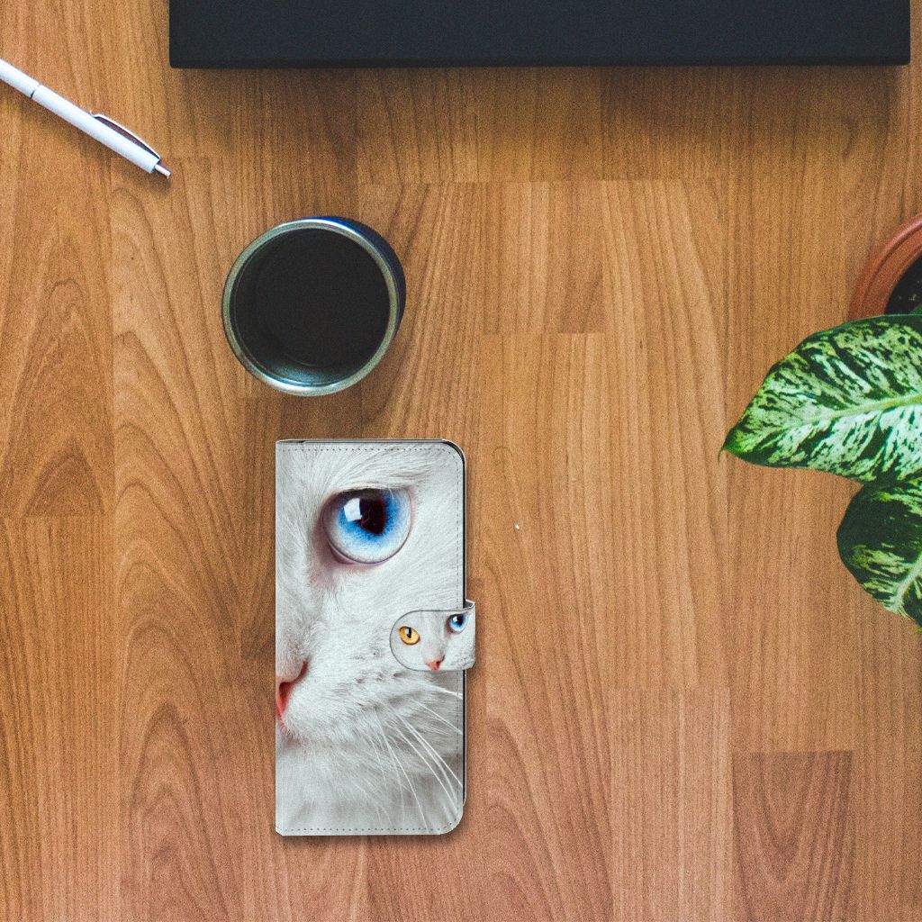 Nokia 7.2 | Nokia 6.2 Telefoonhoesje met Pasjes Witte Kat