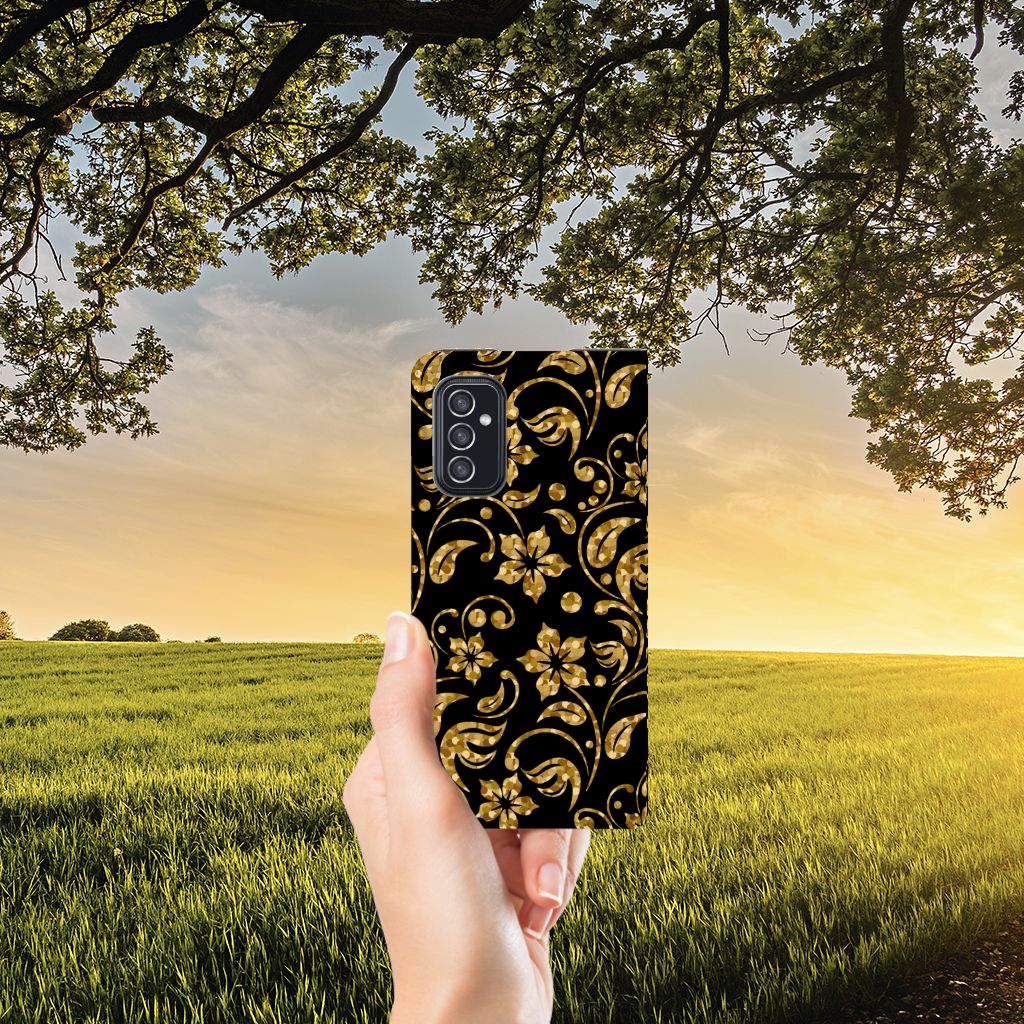 Samsung Galaxy M52 Smart Cover Gouden Bloemen - B2C Telecom
