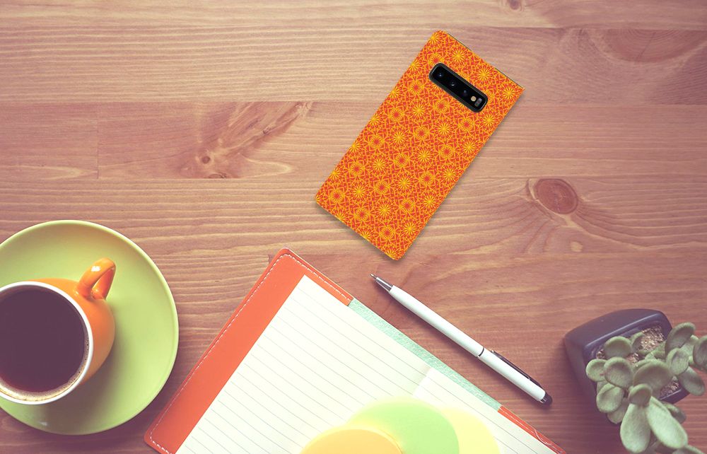 Samsung Galaxy S10 Plus Hoesje met Magneet Batik Oranje