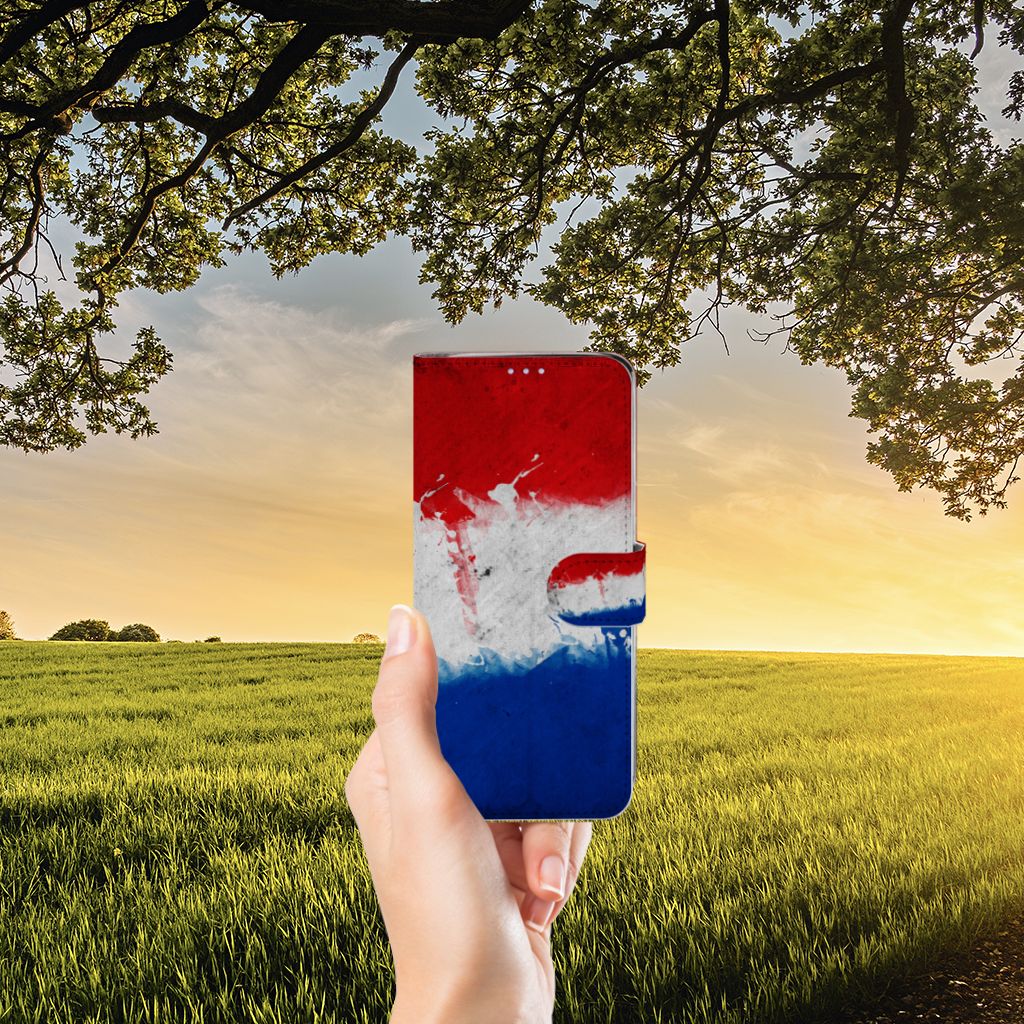 Samsung Galaxy S20 Plus Bookstyle Case Nederland met artistiek design van de Nederlandse vlag in de natuur.