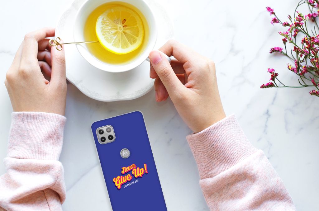 Motorola Moto G 5G Siliconen hoesje met naam Never Give Up B2C Telecom