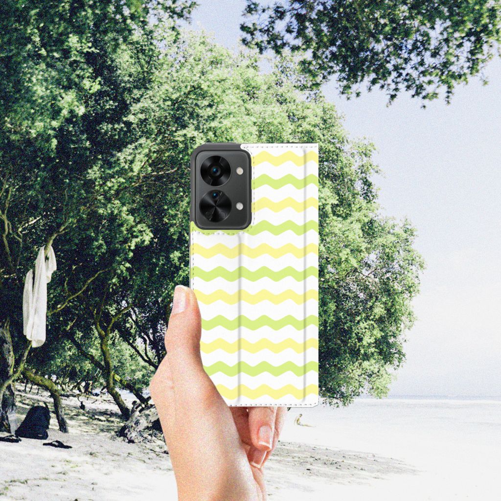 OnePlus Nord 2T Hoesje met Magneet Waves Yellow - B2C Telecom