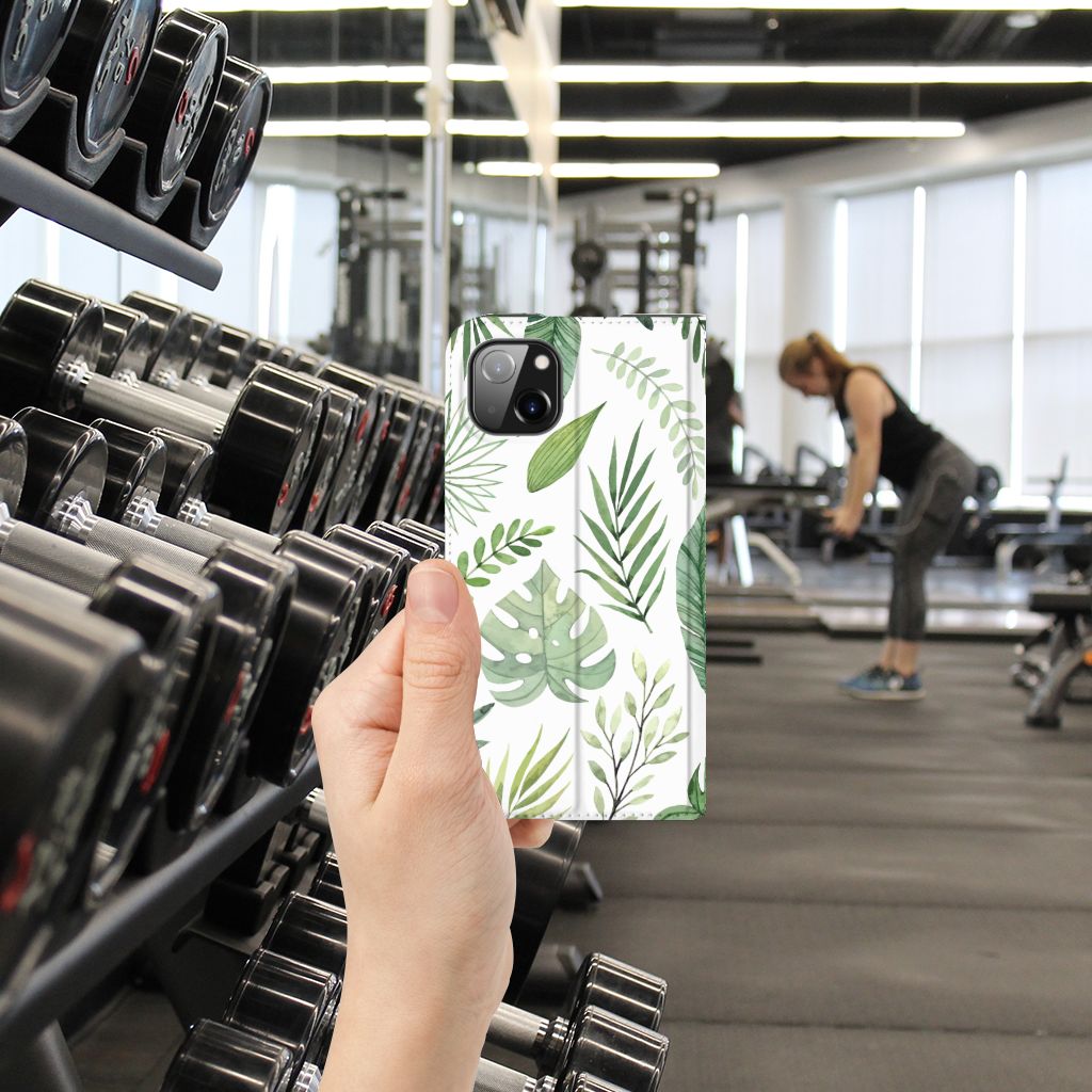 iPhone 14 Plus Smart Cover Leaves