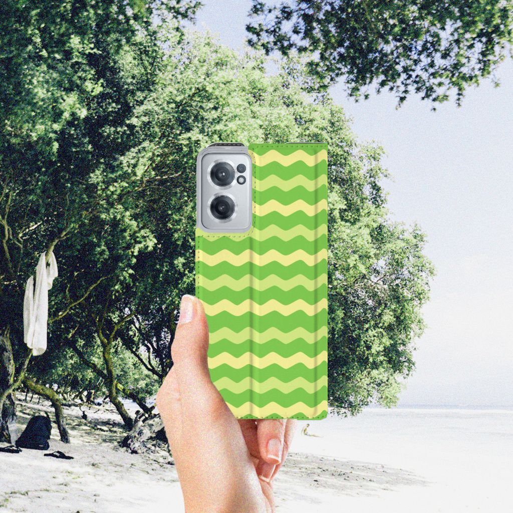 OnePlus Nord CE 2 5G Hoesje met Magneet Waves Green - B2C Telecom