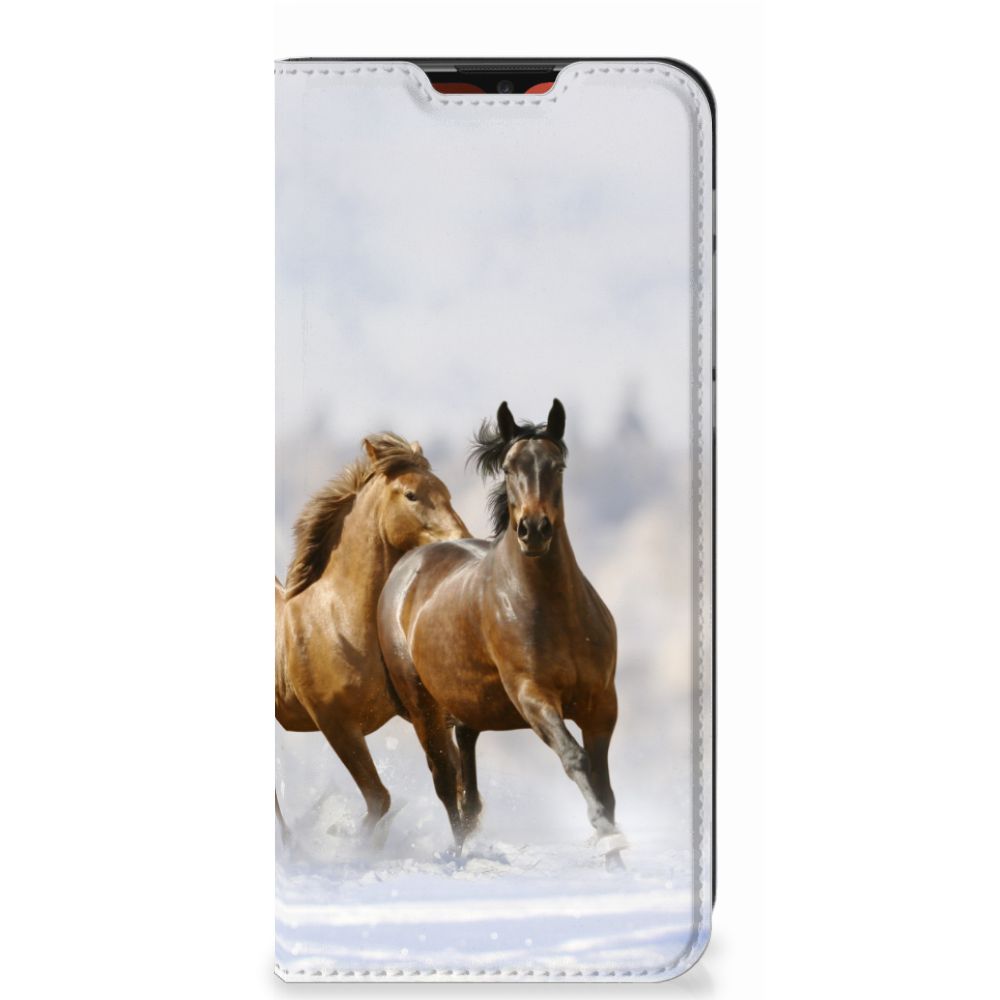 Motorola Moto E7 Power | E7i Power Hoesje maken Paarden met afbeelding van rennende paarden in de sneeuw.