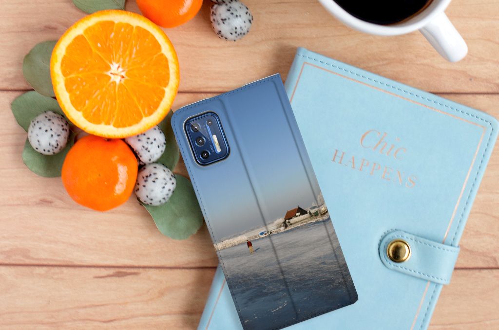 Motorola Moto G9 Plus Book Cover Schaatsers - B2C Telecom