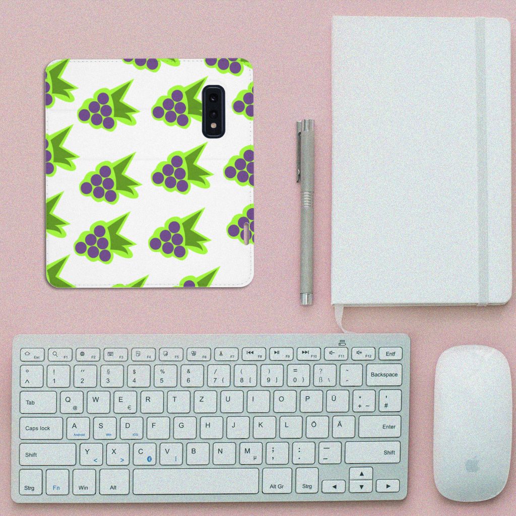 Samsung Galaxy S10e Flip Style Cover Druiven