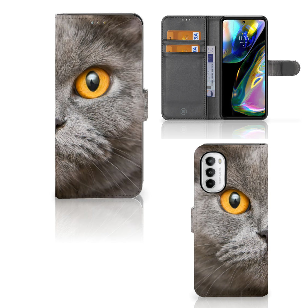 Telefoonhoesje met Pasjes Motorola Moto G52 | Moto G82 Britse Korthaar met grijze kat en oranje oog