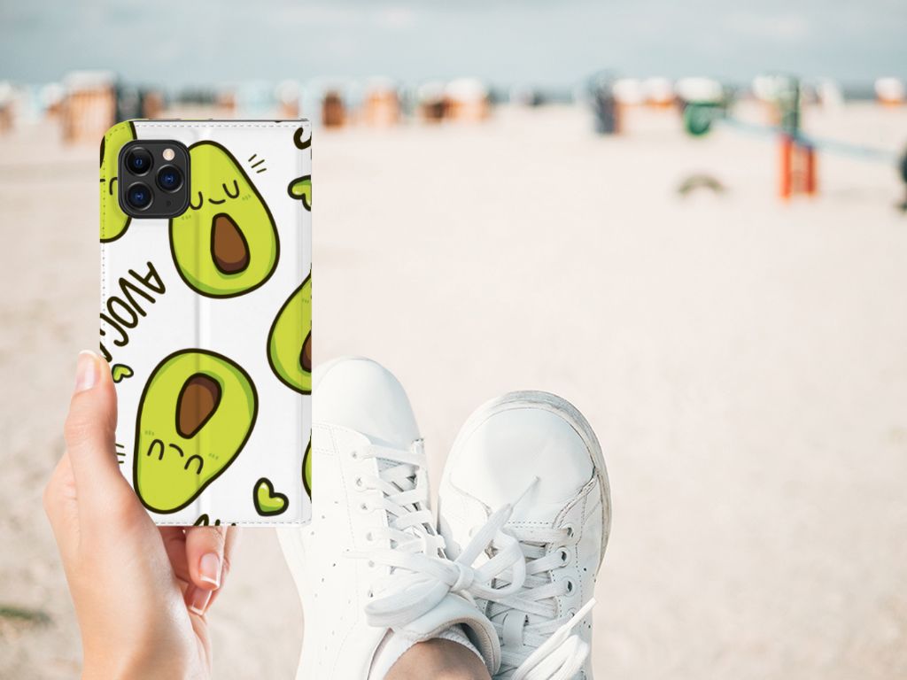 Apple iPhone 11 Pro Max Magnet Case Avocado Singing