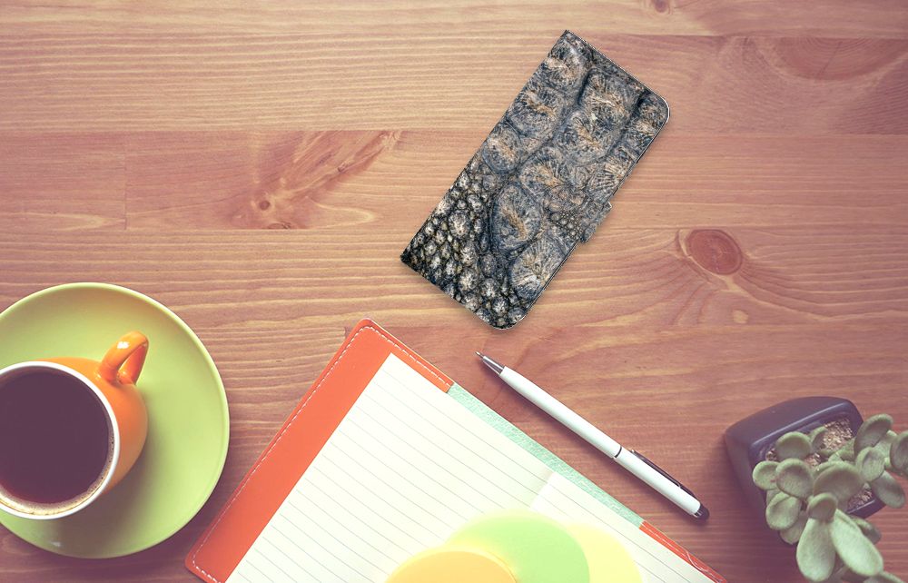 Nokia X30 Telefoonhoesje met Pasjes Krokodillenprint