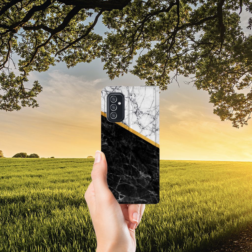 Samsung Galaxy M52 Standcase Marmer Wit Zwart - Origineel Cadeau Man - B2C Telecom
