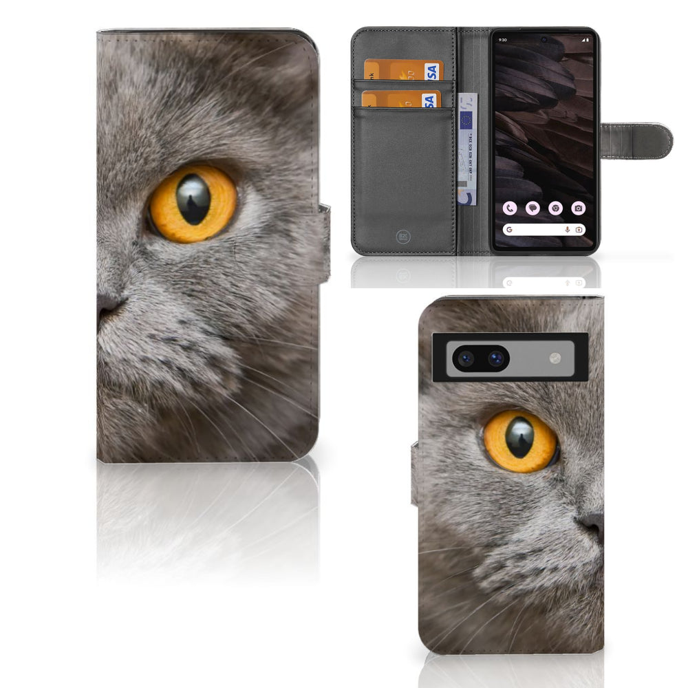 Telefoonhoesje met Pasjes Google Pixel 7A Britse Korthaar met indrukwekkende grijze kat en gele ogen