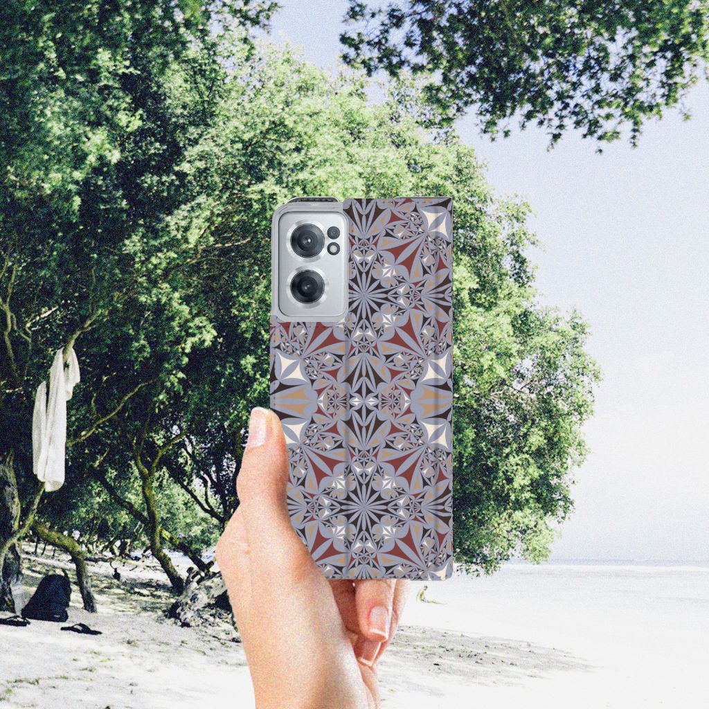 OnePlus Nord CE 2 5G Standcase Flower Tiles - B2C Telecom