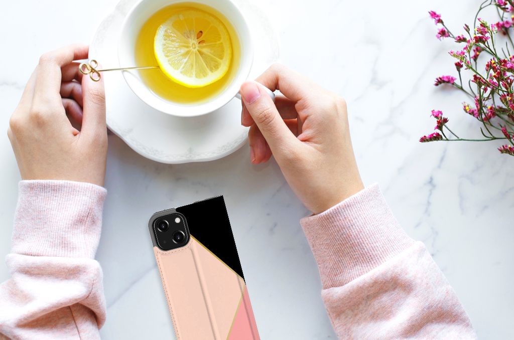iPhone 13 Mini Stand Case Zwart Roze Vormen - B2C Telecom