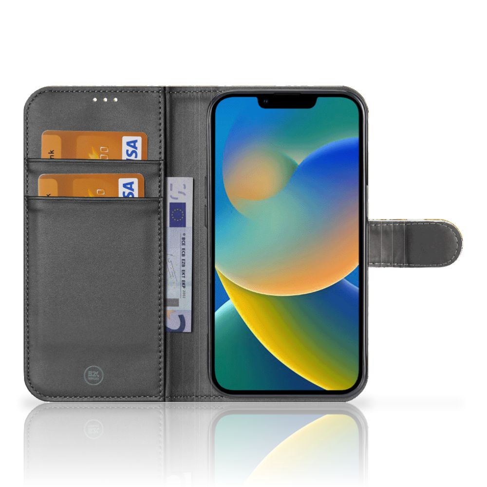Wallet Case iPhone 14 Plus Barok Goud met kaartvakjes en mobiel, stijlvolle bescherming en functionaliteit.