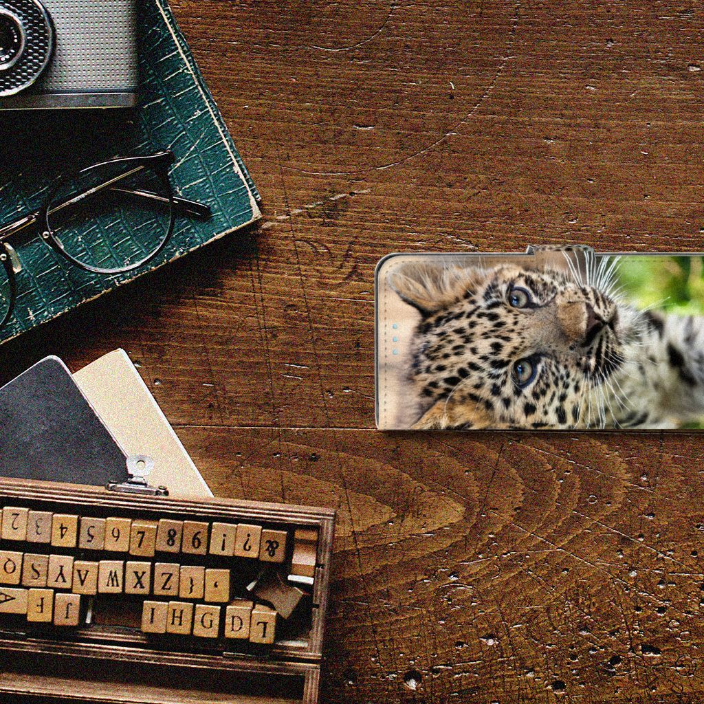 Sony Xperia 10 III Telefoonhoesje met Pasjes Baby Luipaard