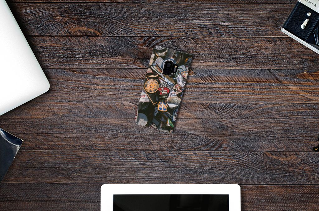 Samsung Galaxy S9 Stand Case Badges