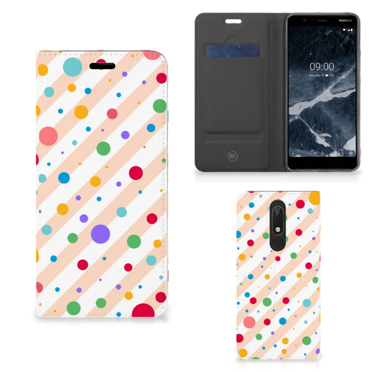 Nokia 5.1 (2018) Hoesje met Magneet Dots
