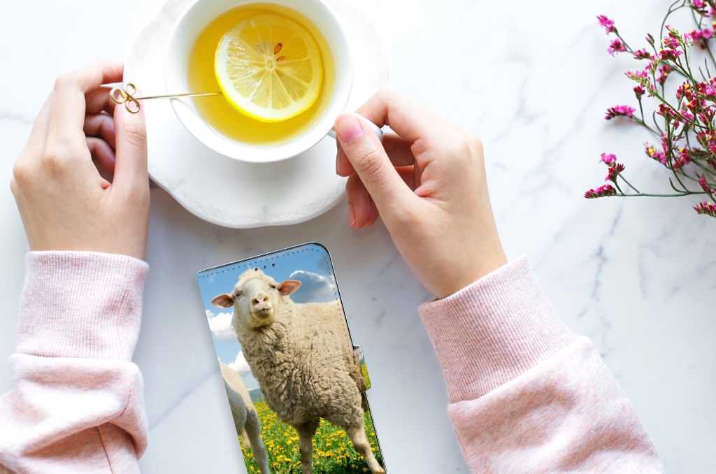 Motorola Moto G22 Telefoonhoesje met Pasjes Schaap en Lammetje