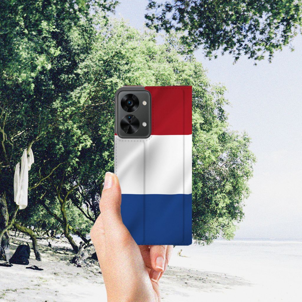 OnePlus Nord 2T Standcase Nederlandse Vlag - B2C Telecom