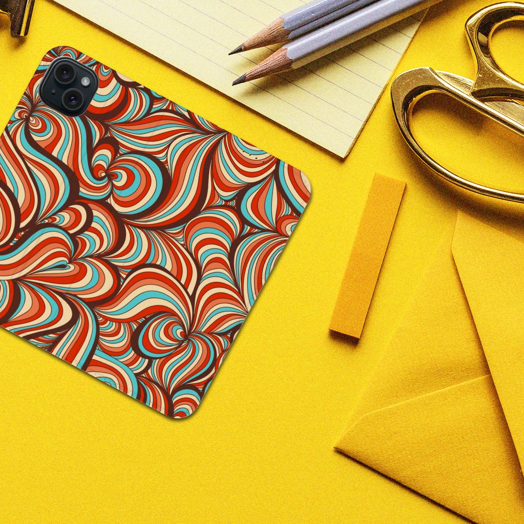 iPhone 15 Plus Bookcase Retro met kleurrijk swirl design op een gele achtergrond. đ¨