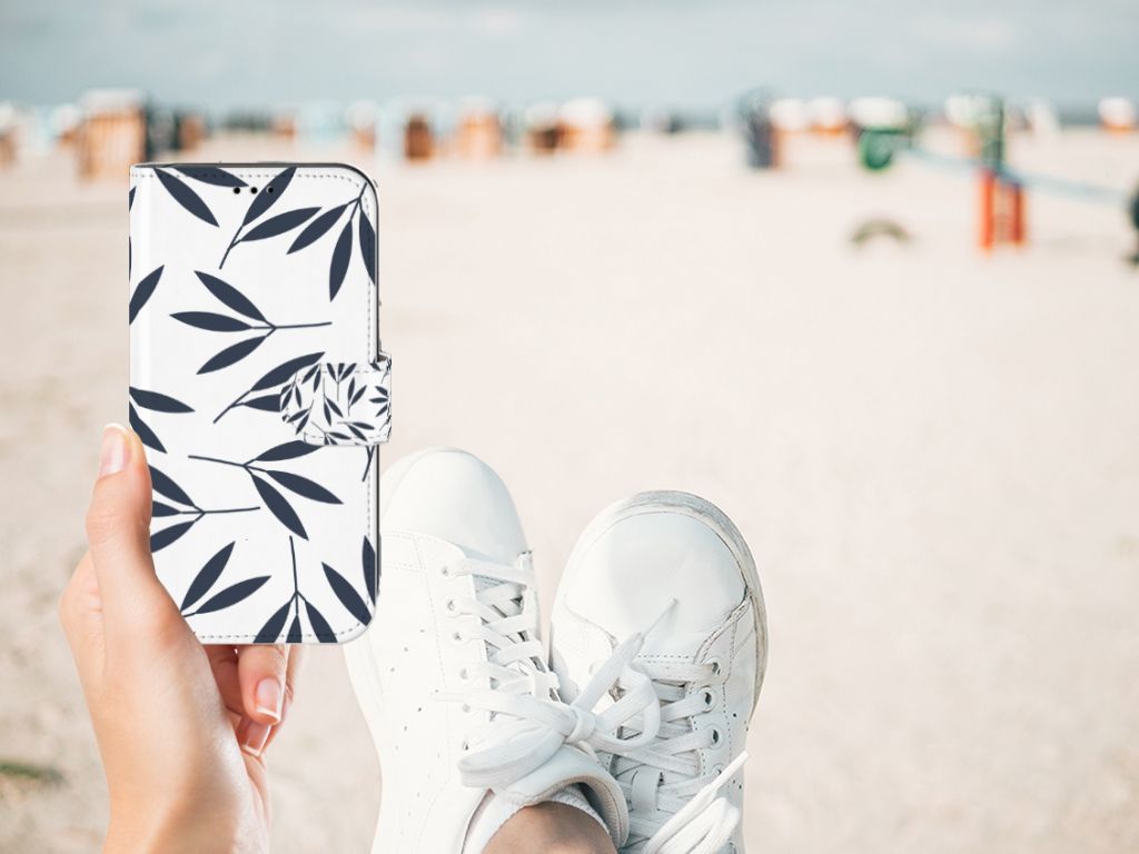 Apple iPhone 11 Hoesje Leaves Blue