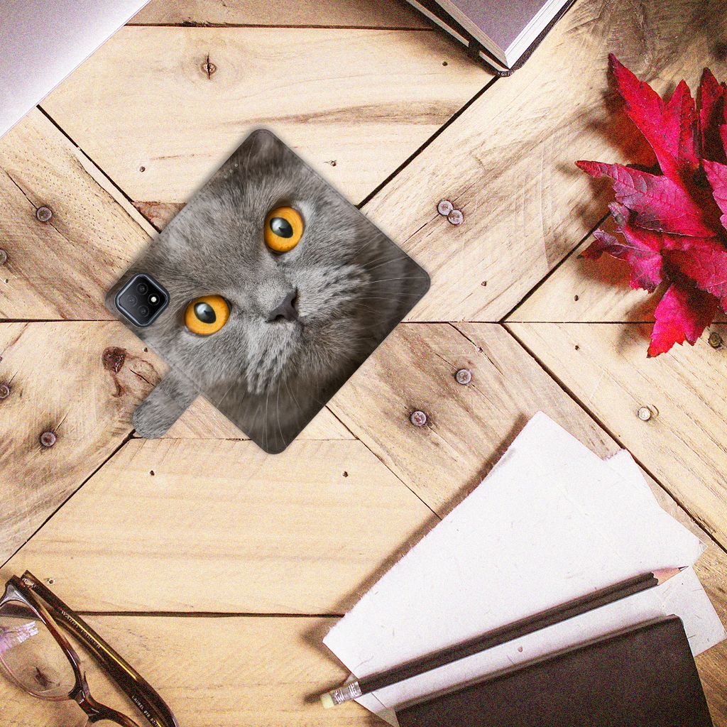 Telefoonhoesje met Pasjes OPPO A73 5G Britse Korthaar met kattengezicht en imposante ogen.