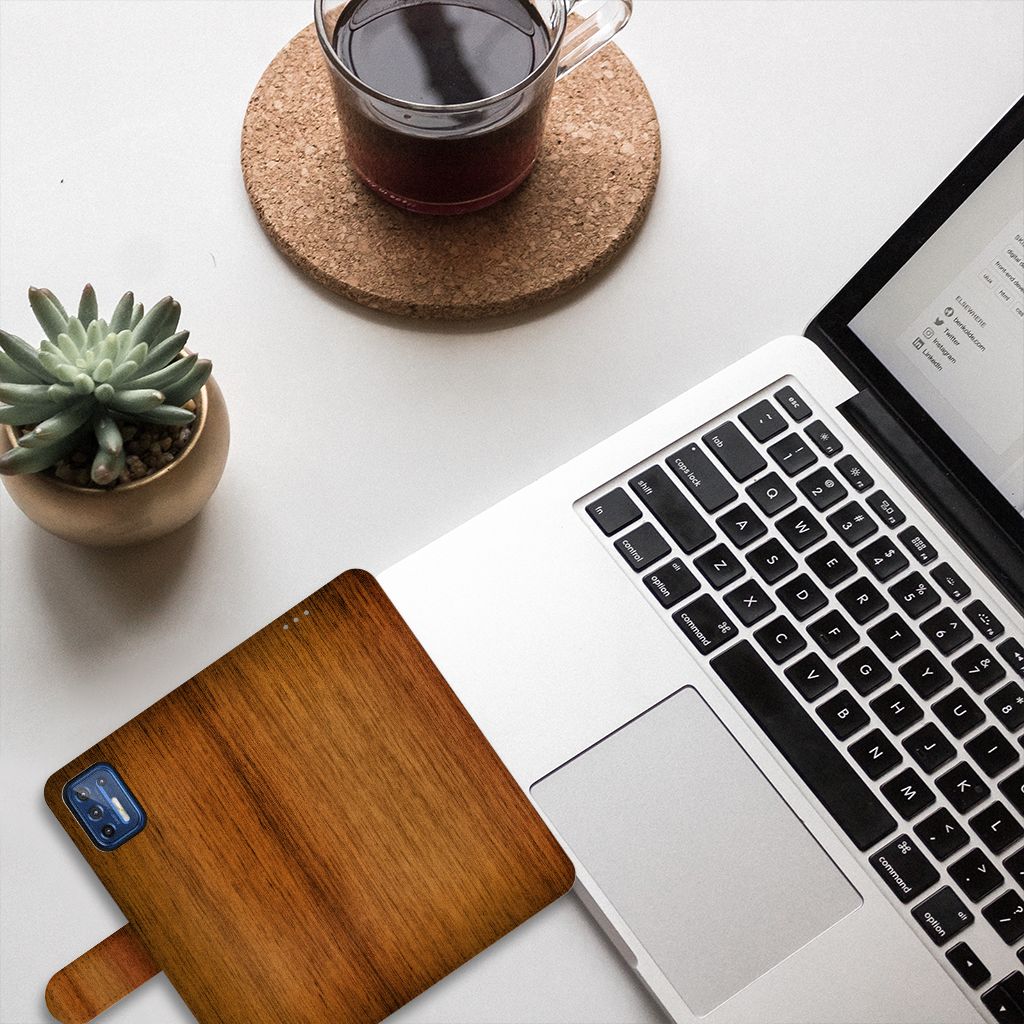 Motorola Moto G9 Plus Book Style Case Donker Hout