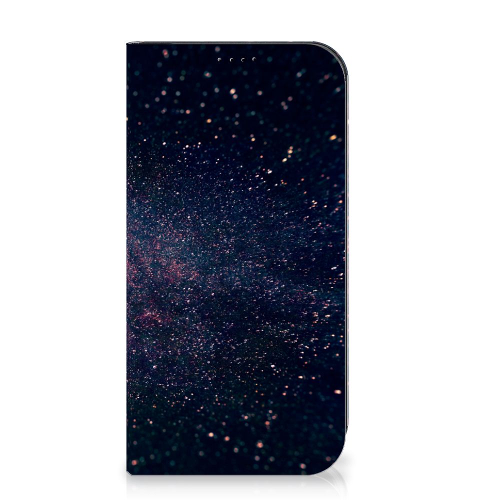 iPhone 15 Pro Max Stand Case Stars met een kunstzinnig, glitterachtig ontwerp met paarse en blauwe kleuren op zwart achtergrond.