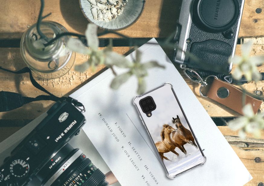 Samsung Galaxy A12 Case Anti-shock Paarden - B2C Telecom