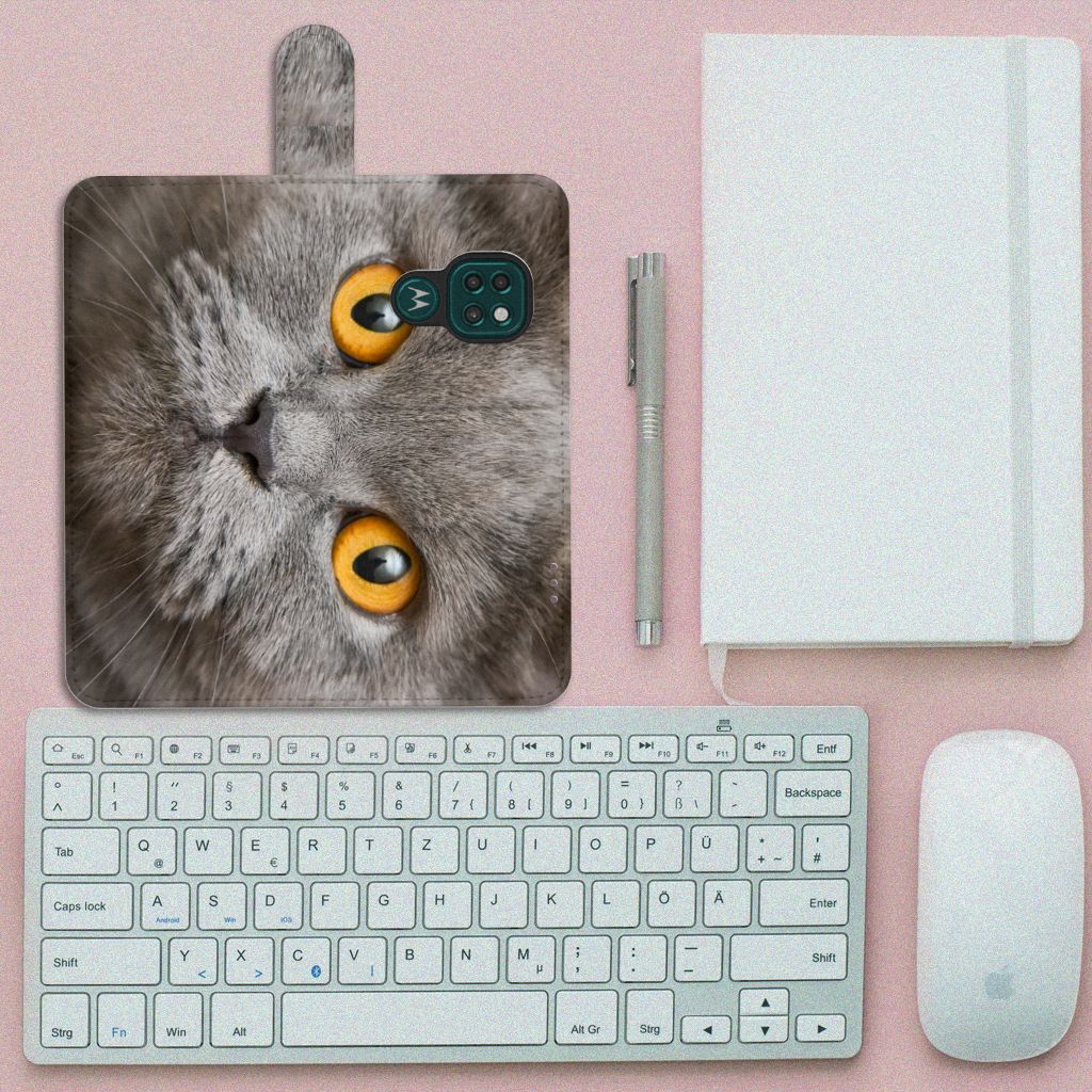 Telefoonhoesje met Pasjes Motorola Moto G9 Play | E7 Plus Britse Korthaar met afbeelding van een grijze kat.