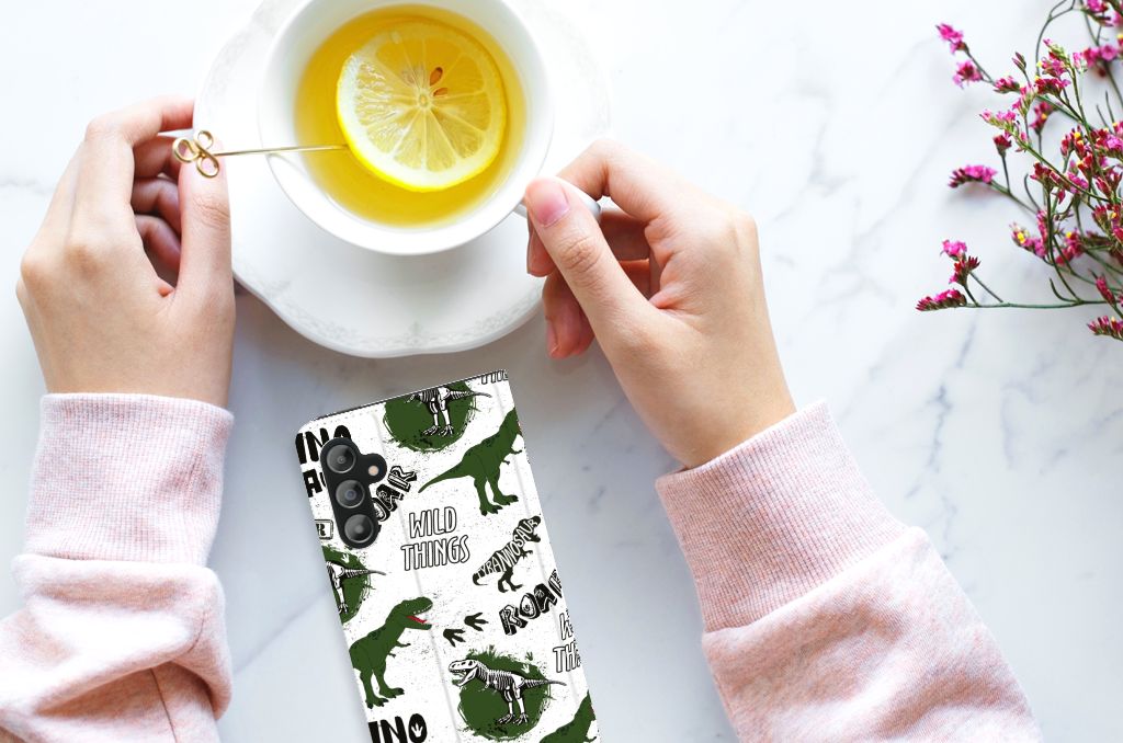 Hoesje maken voor Samsung Galaxy A14 4G Dinosaurus met dino-design en een kopje thee.