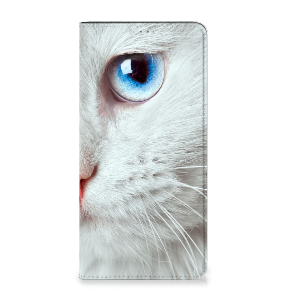 Samsung Galaxy A14 5G Hoesje maken Witte Kat met close-up van een witte kat met blauwe ogen op de cover.