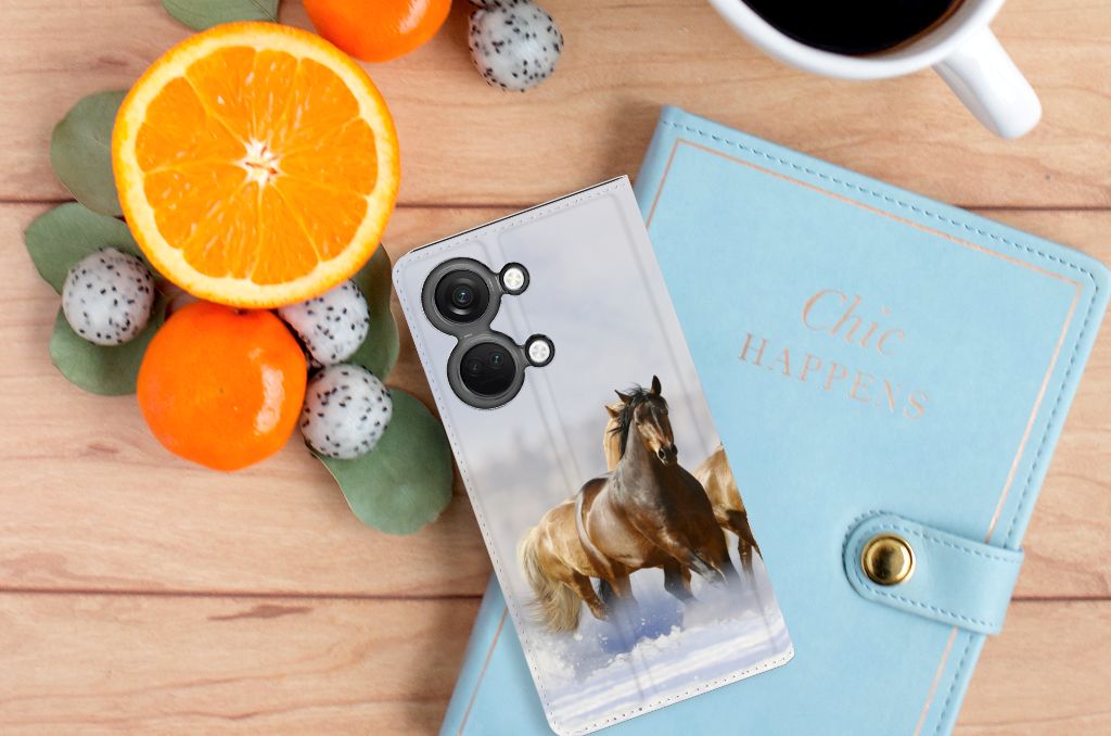 OnePlus Nord 3 Hoesje maken Paarden met afbeelding van paarden, omringd door fruit en een notitieboek.