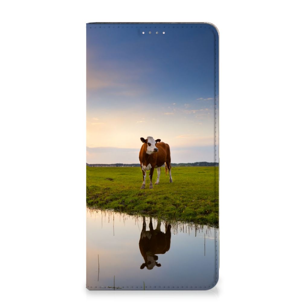 Samsung Galaxy A14 4G Hoesje maken Koe met een koe en een ondergang van de zon in het achtergrond.